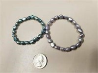 2 bracelets