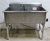 2 COMPARTMENT STAINLESS STEEL SINK