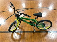 JOHN DEERE 20" YOUTH BIKE