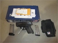 Smith & Wesson M&P 40 Shield Pistol