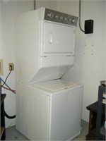 Nice working Whirlpool stackable washer & dryer