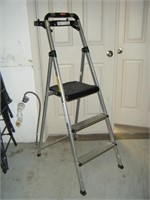 Rubbermaid 3 ft step stool
