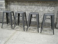4 count Like new metal counter height stools