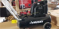 Husky 8gal air compressor, working
