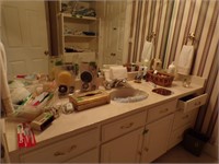 Misc bathroom counter, closet lot