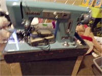 Nelco sewing machine with case
