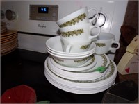 Pyrex dishes lot