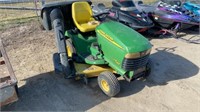 John Deere LT166 Lawn Mower