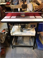 ROUTER TABLE WIH PORTER CABLE ROUTER