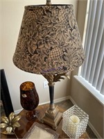 Pineapple pedestal lamp