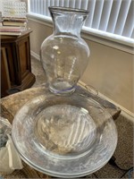 Glass vase and two plates
