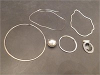 Necklace/Pendants