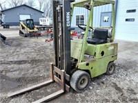 Clark Forklift, #3000 capacity, LP, needs TLC