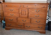 Oak Chest of Drawers