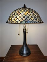 Tiffany Style Scalloped Stained Glass Lamp