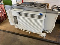 110 Air Conditioner w/Remote