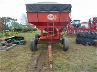 EZ FLOW GRAVITY BED WAGON WITH SEED AUGER ON GEAR