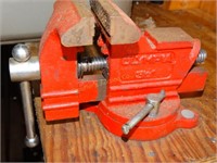Olympia 3.5" Vise  bring tools to remove