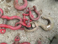 Hook and shackles