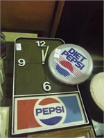 PEPSI CLOCK AND 2 FRISBEES