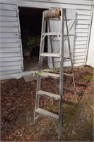 6' aluminum folding ladder - A Frame