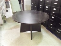 Round table (new in box like picture)