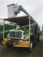 2004 INTERNATIONAL 7300 W/ 56' ALTEC AERIAL UNIT &