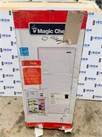 MAGIC CHEF 2-DR REFRIGERATOR, 4.5 CU FT *BOX UNOP*