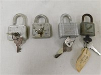 4 small vintage locks all with keys. 2 Master