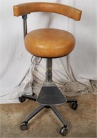 Chayes Virginia Assistants Chair, Adjustable