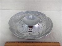 LOVELY SILVER SERVNG DISH - QUALITY
