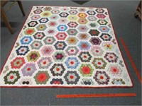 nice flower garden quilt (67in x 76in) hand done
