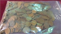 COLLECTION OF OVER 400 WHEAT PENNIES VAR DATES
