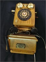 Reproduction wall oak phone