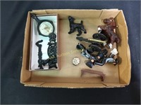 Flat of cast iron figurines - Amish