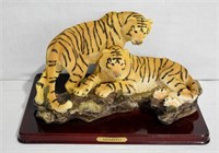 Composite Tigers Figurine - Mimto