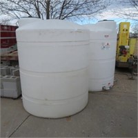 900 gallon water tank