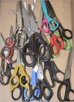 MANY SCISSORS !-X-1