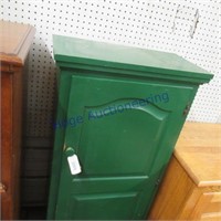 Green cupboard 10.5x20.5x48T