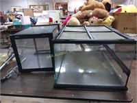2 Glass pet cages