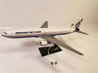 Display Boeing 767-300 w/ 2 3/4" Stand