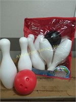 13pc Plastic Bowling Game