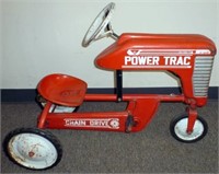 ** Vintage AMF Power Trac B-502 Pedal Tractor -