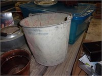 Bucket leak in bottem seam