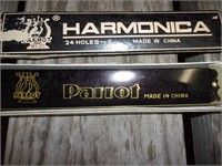 Harmonica Parrot w/box