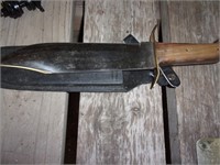 Large hunting knife w/sheeth
