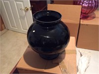 Black Pilgrim glass vase