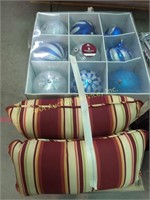 Ornaments, decorative pillows