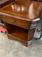 SQUARE BANDED ONE DRAWER END TABLE