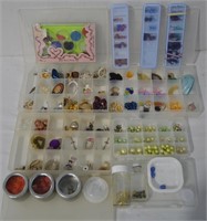 Assorted Jewlery Beads & Pendants Lot